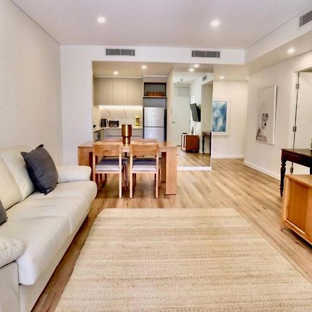 617 Hastings Street Metres To The Beach Noosa Heads Exterior photo